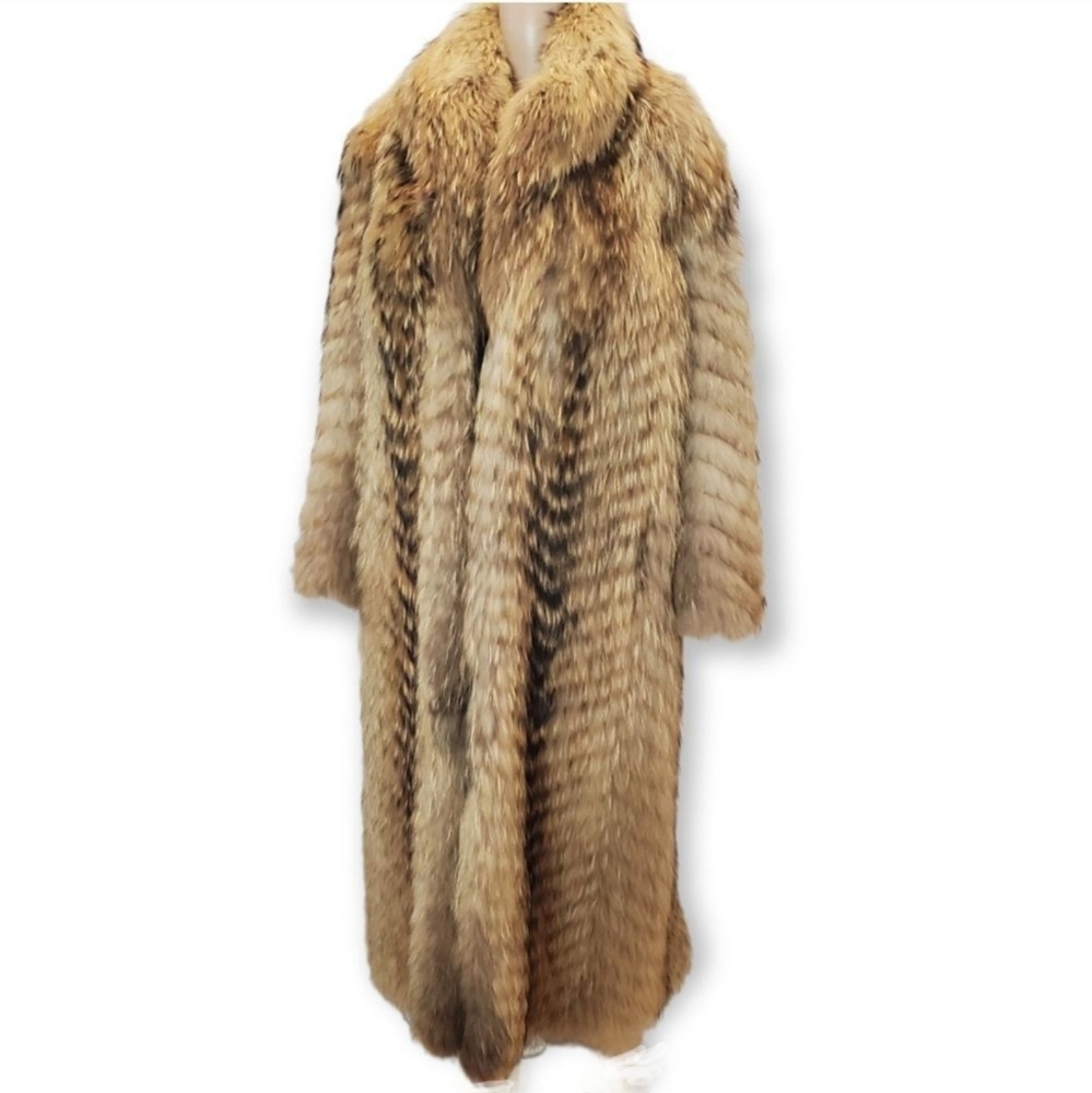Full-Length Genuine Raccoon Fur Coat Tan Chevron Patterned Apres Ski Size Large